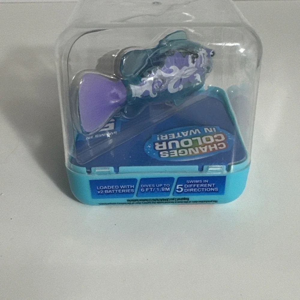 Zuru ROBO FISH Alive Teal Color Changing Water Swimming‎ Fish Toy SEALED E13D